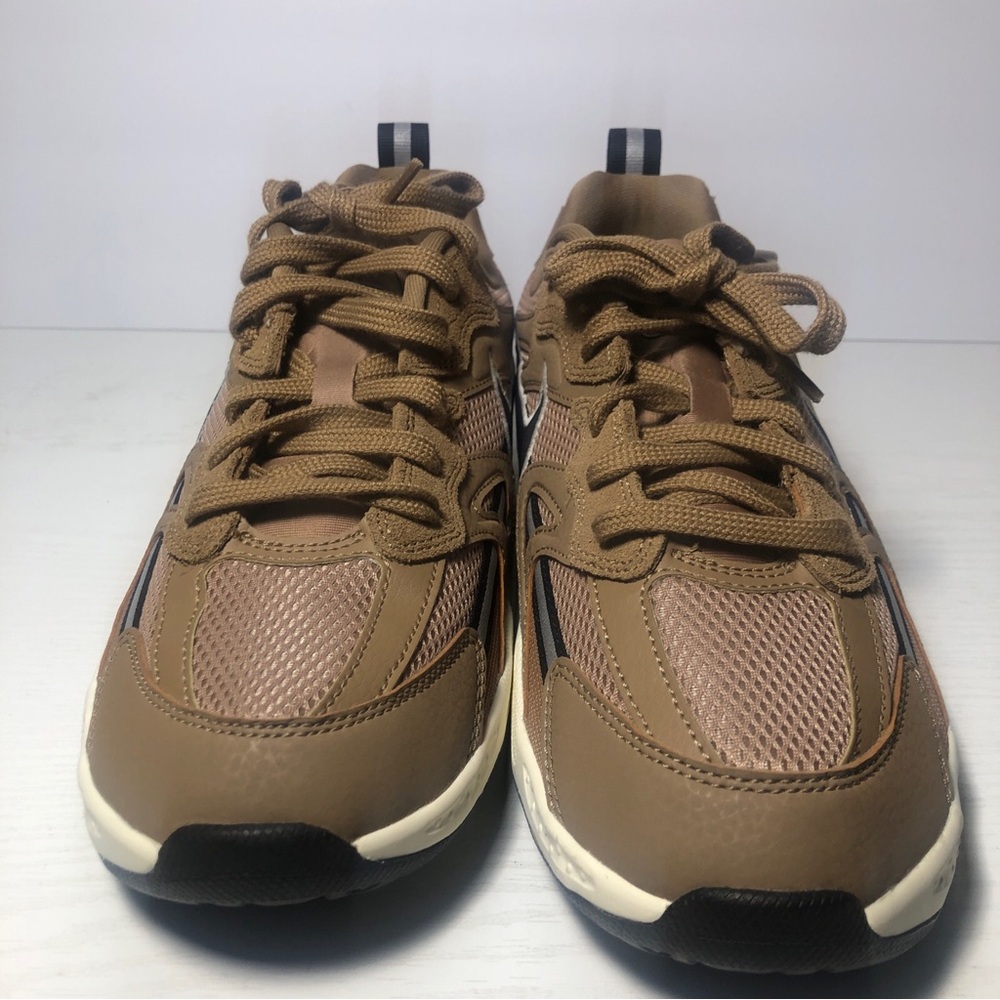 Nike JAM Women's Sneakers FN0314-200, Dark Driftwood/Hemp/Sail/Black) Size 10 - Picture 3 of 9